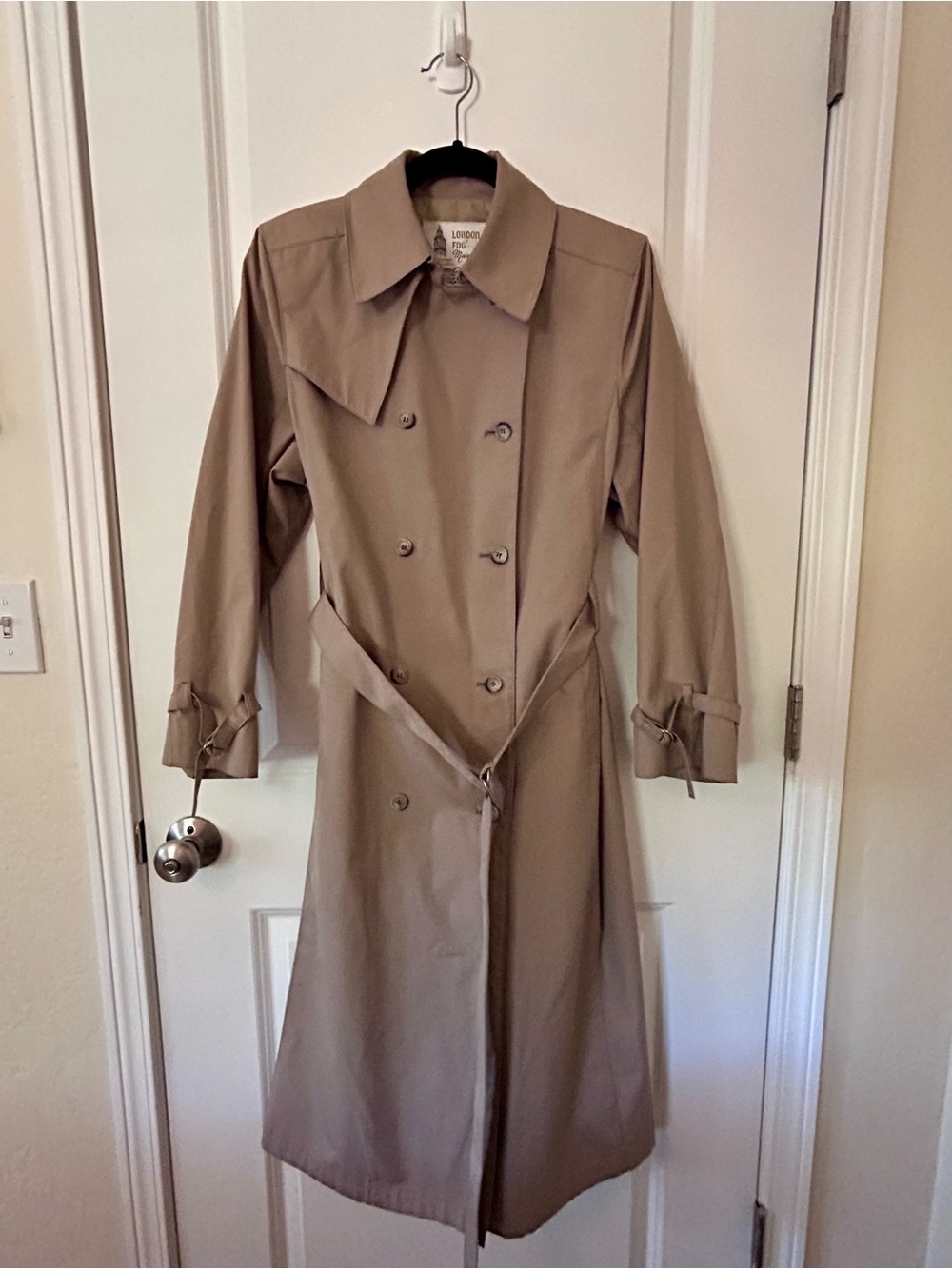 Vintage London Fog Beige Maincoat with Belt, Gold Logo & Union tag! Size 12